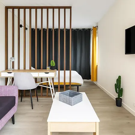 Privative Avec Balcon, Netflix&fibre Camping