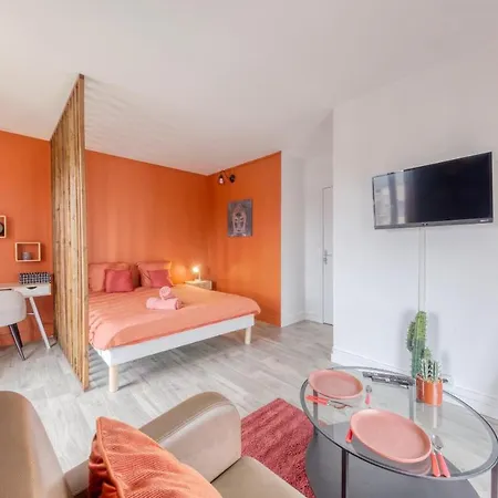 Privative Avec Balcon, Netflix & Fibre Campsite