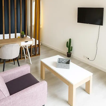 Privative Avec Balcon, Netflix&fibre Camping Courcouronnes