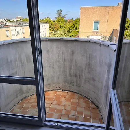 Campsite Privative Avec Balcon, Netflix & Fibre Evry-Courcouronnes