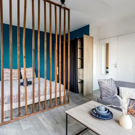 Privative Avec Balcon, Netflix&fibre * Courcouronnes